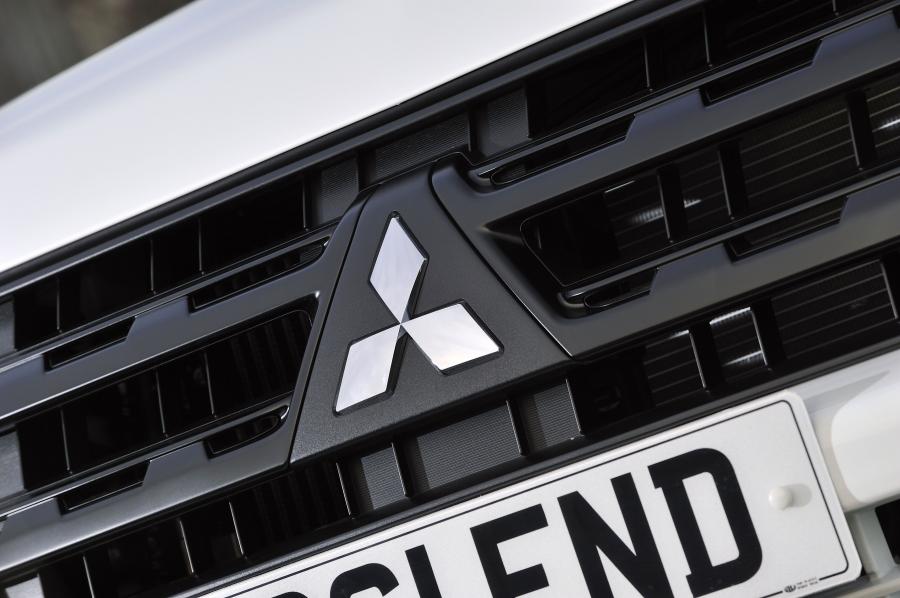  Mitsubishi Shogun Black 2012 года  (UK) (фото 41 из 85)